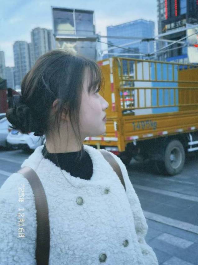 程钰槿  的选图汪模卡封面图